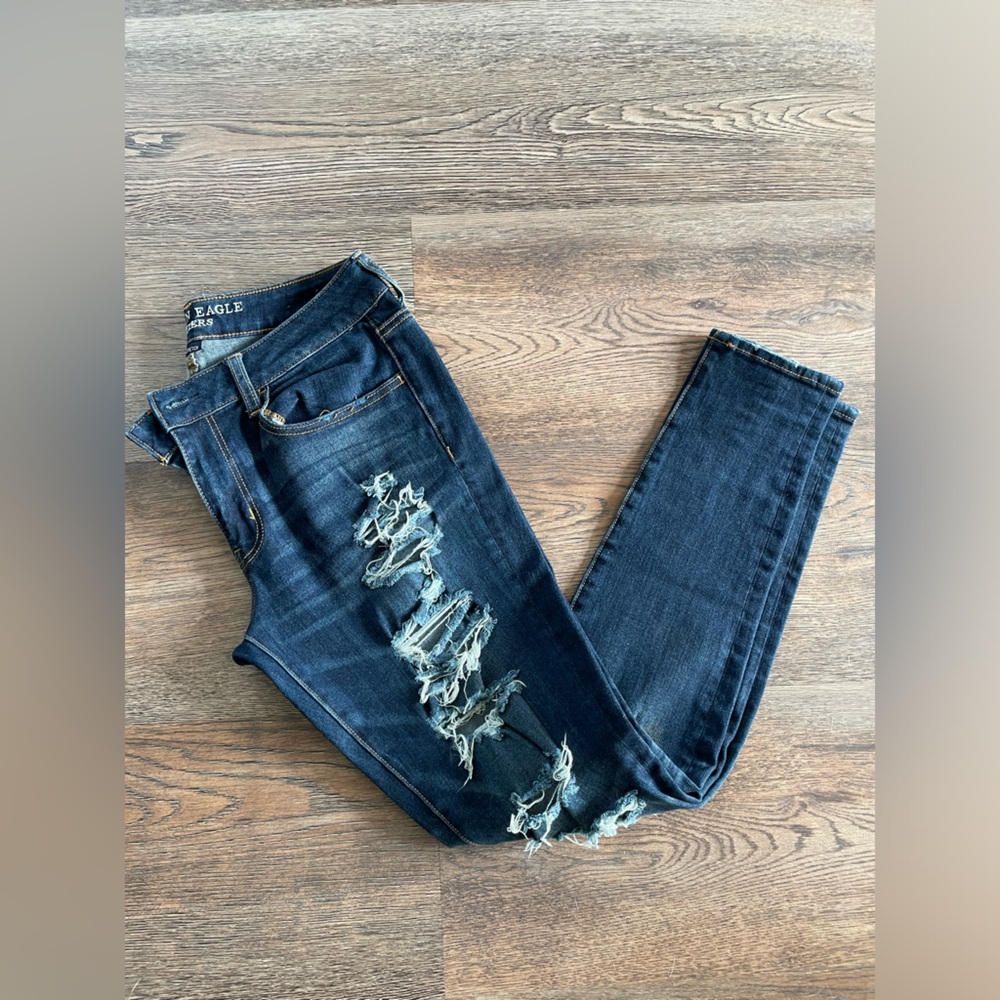 American eagle distressed jeggings